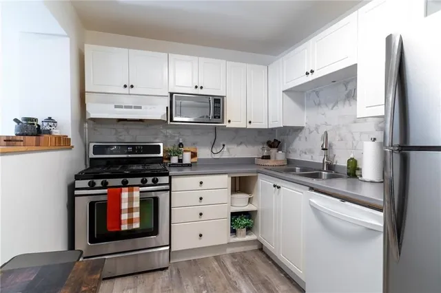 Additional image 23 of 239 EAST 22ND St