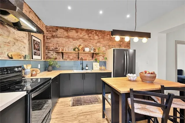 Additional image 19 of 365 CATHARINE St