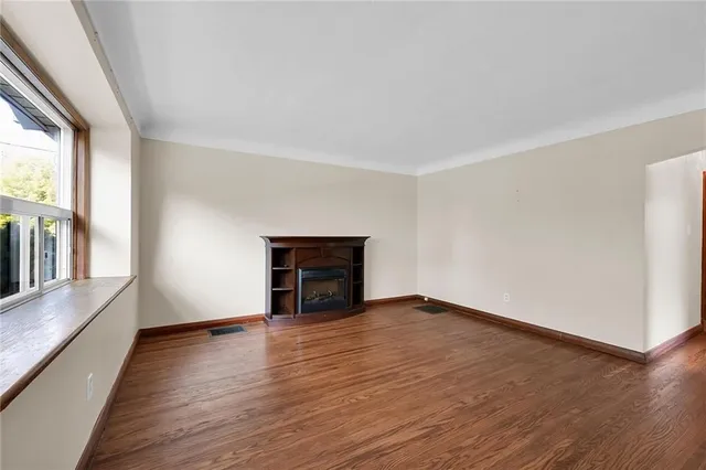 Additional image 6 of 63 FERNWOOD Cres