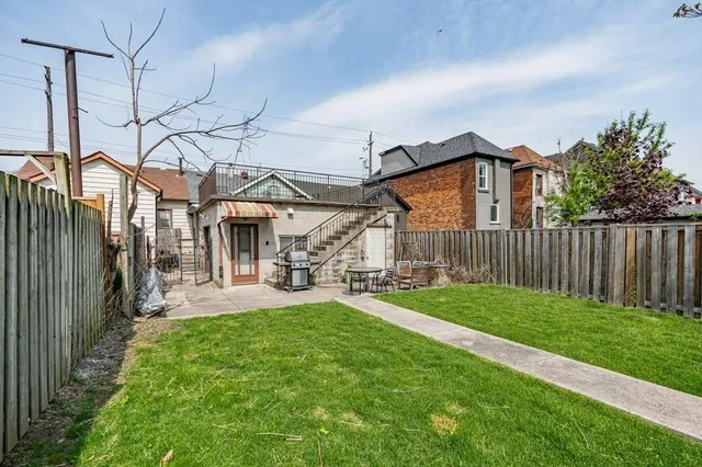 Additional image 41 of 350 JOHN St