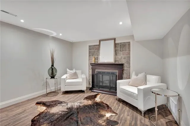 Additional image 20 of 240 PARKSIDE Dr