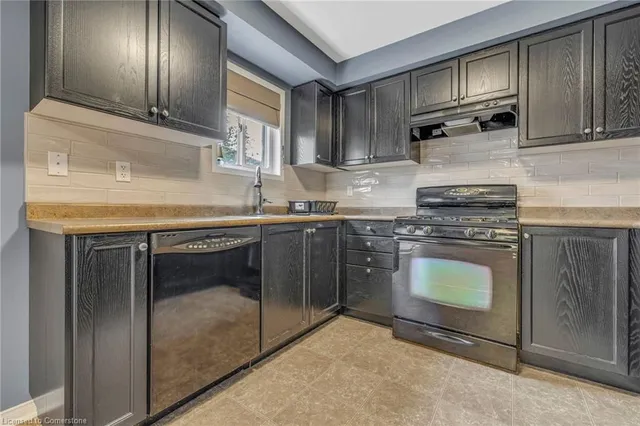 Additional image 20 of 80 Powell Dr