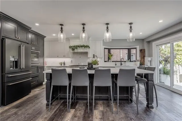 Additional image 20 of 96 LAURENDALE Ave