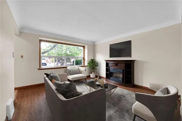Additional image 5 of 63 FERNWOOD Cres