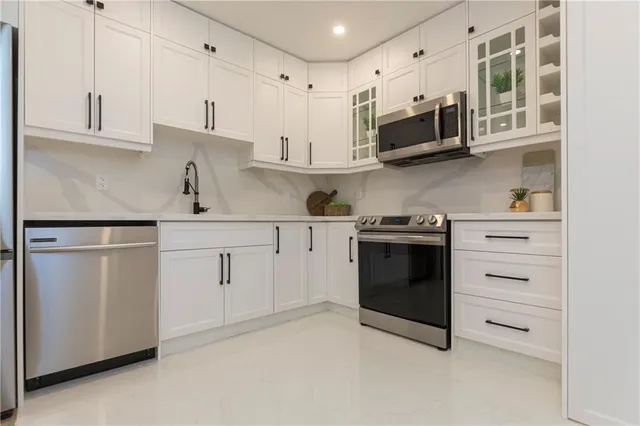 Additional image 23 of 564 ABERDEEN Ave