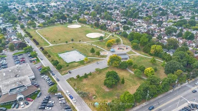 Additional image 35 of 157 Weir St