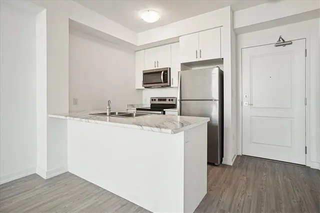 Additional image 8 of 450 DUNDAS St Unit 308