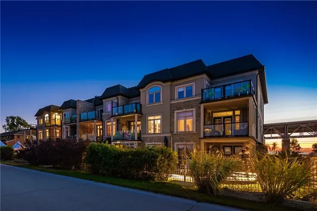 Additional image 38 of 1083 BEACH Blvd