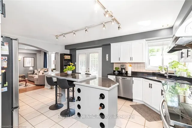 Additional image 11 of 54 Stonepine Cres