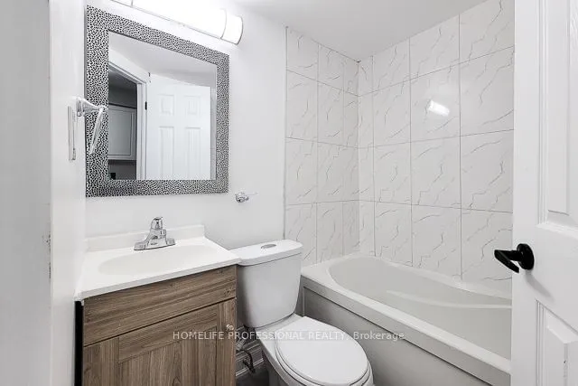 Additional image 33 of 300 Balmoral Ave