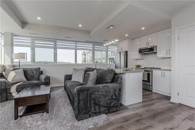 Additional image 20 of 2750 KING St Unit 710