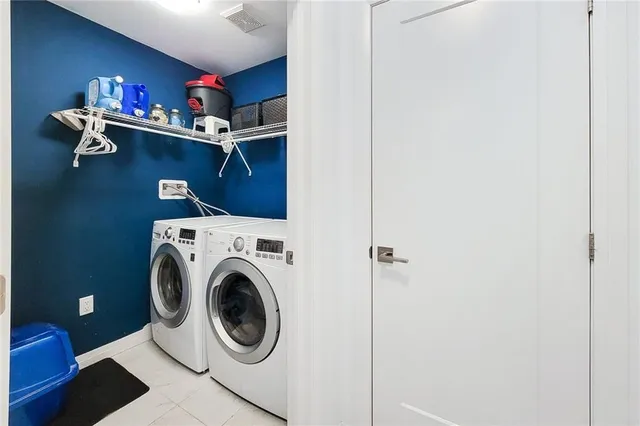 Additional image 22 of 8 SHOWERS Lane