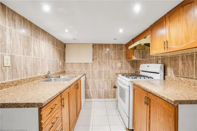 Additional image 27 of 2 Mark Pl