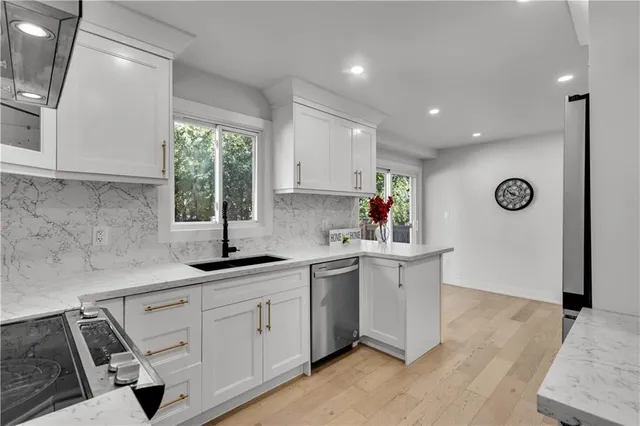 Additional image 11 of 1 ATHENS St