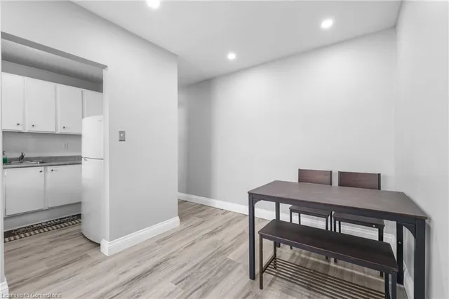 Additional image 13 of 37 Mericourt Rd Unit 103