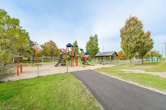 Additional image 8 of 154 156 Freelton Rd