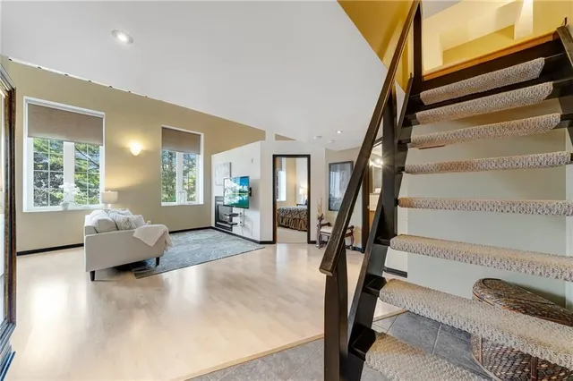 Additional image 24 of 73 GARFIELD Ave Unit 2A