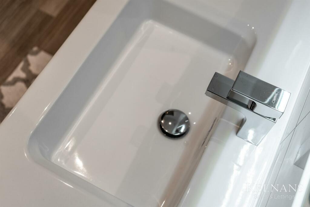 Additional image 36 of Victoria Terrace, Mellor