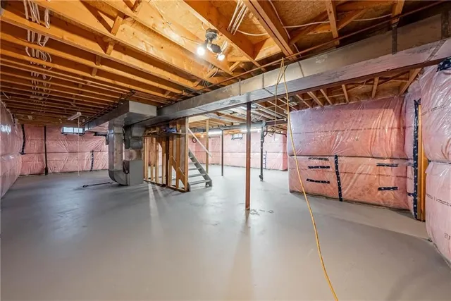 Additional image 45 of 494 DICENZO Dr