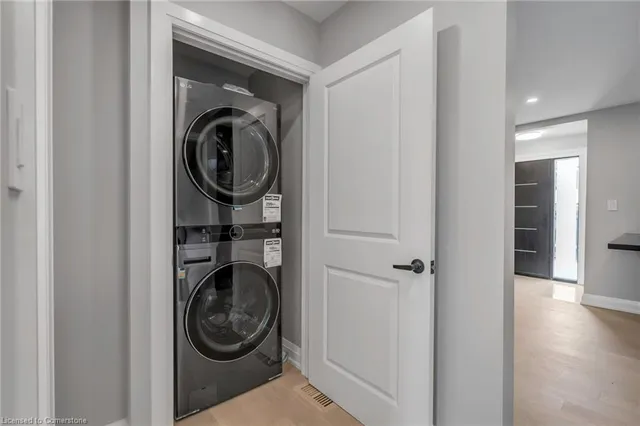 Additional image 13 of 10 Bayside Ave