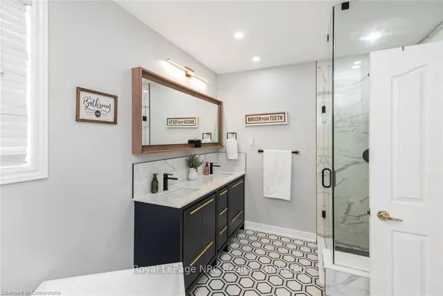 Additional image 22 of 54 Stonepine Cres