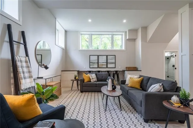 Additional image 41 of 262 ROBINA Rd