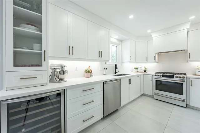 Additional image 11 of 16 BENVENUTO Cres