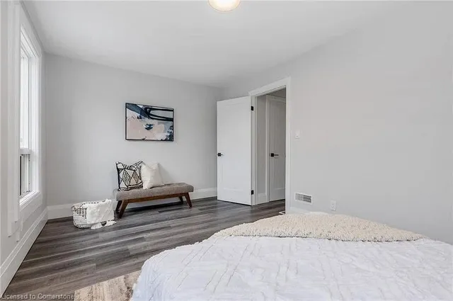 Additional image 20 of 42 Arthur Ave