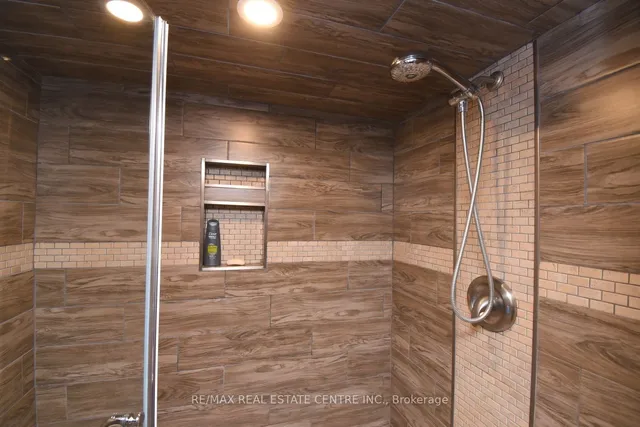 Additional image 25 of 26 Hatton Dr