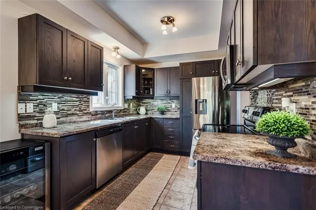 Additional image 9 of 17 Palacebeach Trail