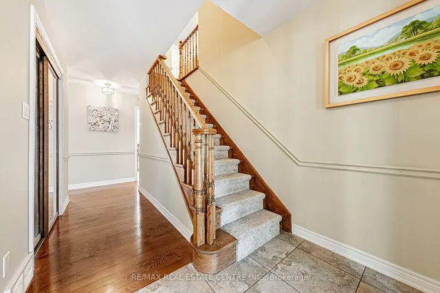 Additional image 17 of 6 Iris Crt