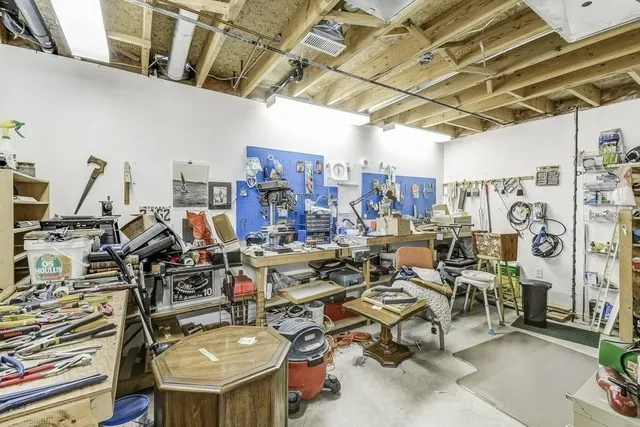 Additional image 27 of 192 SILVERBIRCH Blvd