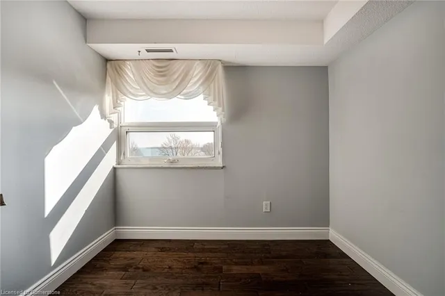 Additional image 12 of 500 Green Rd Unit 507