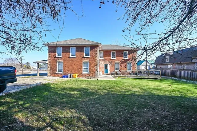 Additional image 44 of 129 LYNDEN Rd