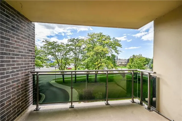 Additional image 19 of 301 FRANCES Ave Unit 306