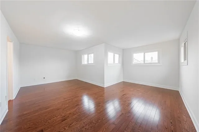 Additional image 30 of 494 DICENZO Dr