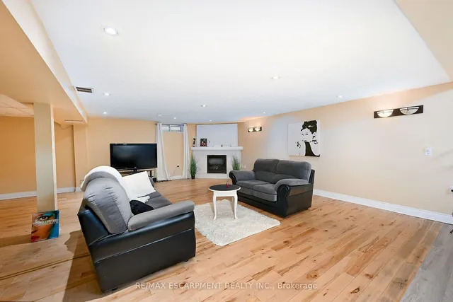 Additional image 29 of 7 Osgoode Crt