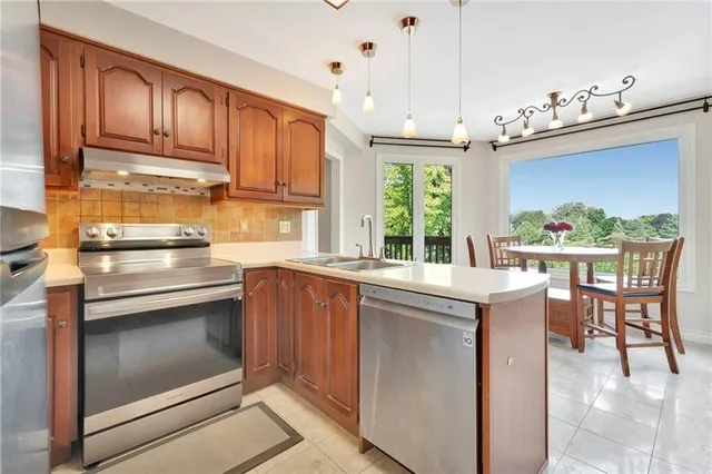 Additional image 13 of 210 BLUEBELL Cres