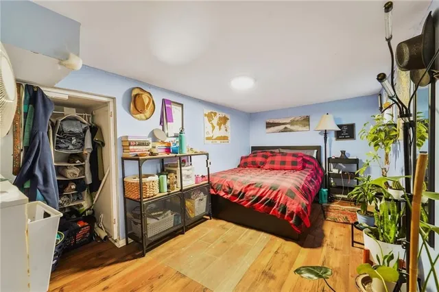 Additional image 29 of 105 WARD Ave