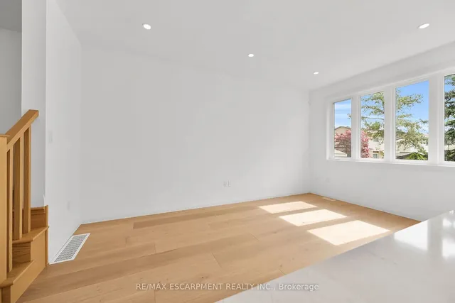 Additional image 22 of 35 Kingfisher Dr