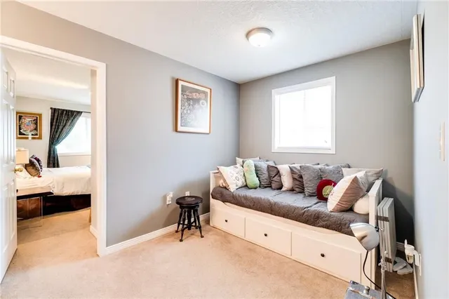 Additional image 30 of 72 SIDNEY Cres