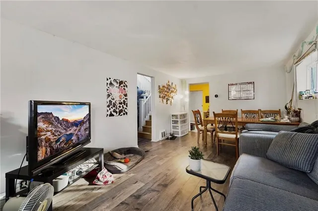 Additional image 6 of 105 WARD Ave