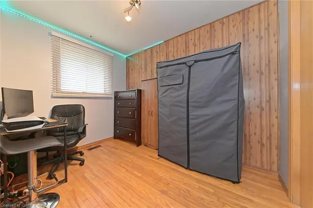 Additional image 22 of 98 Riverdale Dr