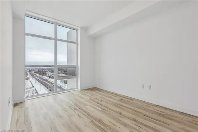 Additional image 15 of 450 Dundas St Unit 1001