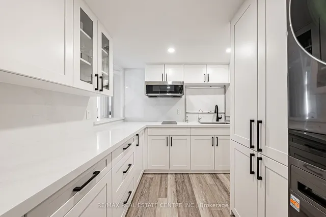 Additional image 26 of 6 Iris Crt