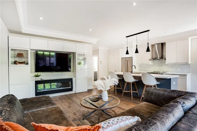 Additional image 21 of 201 HATT St