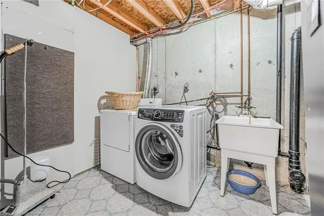 Additional image 30 of 1166 Upper Wentworth St