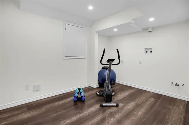 Additional image 36 of 183 CHAMBERS Dr