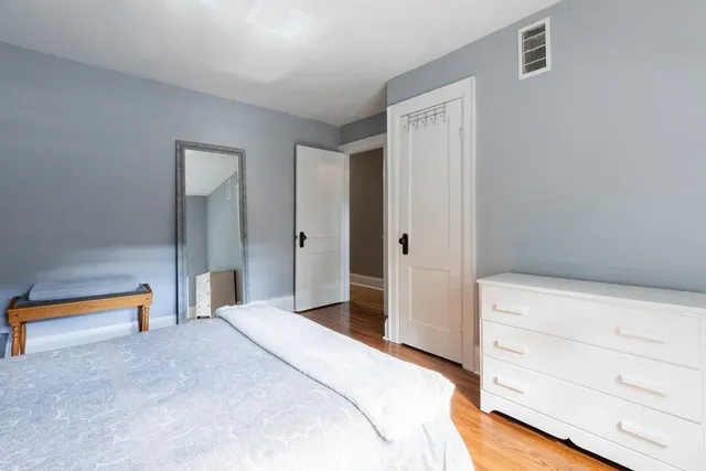 Additional image 48 of 952 MONTCLAIR Ave