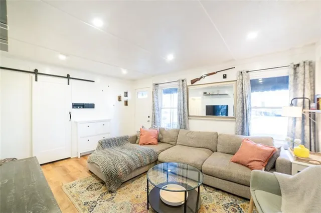 Additional image 9 of 82 Tolton Ave